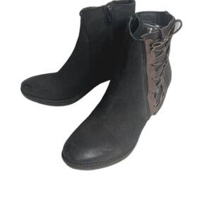 Maurices Brown Country Casual Cool Lace Up Side Heeled Black Bootie Size 8M
